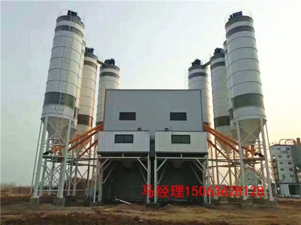 在使用初期，混凝土攪拌站有什么注意事項(xiàng)？